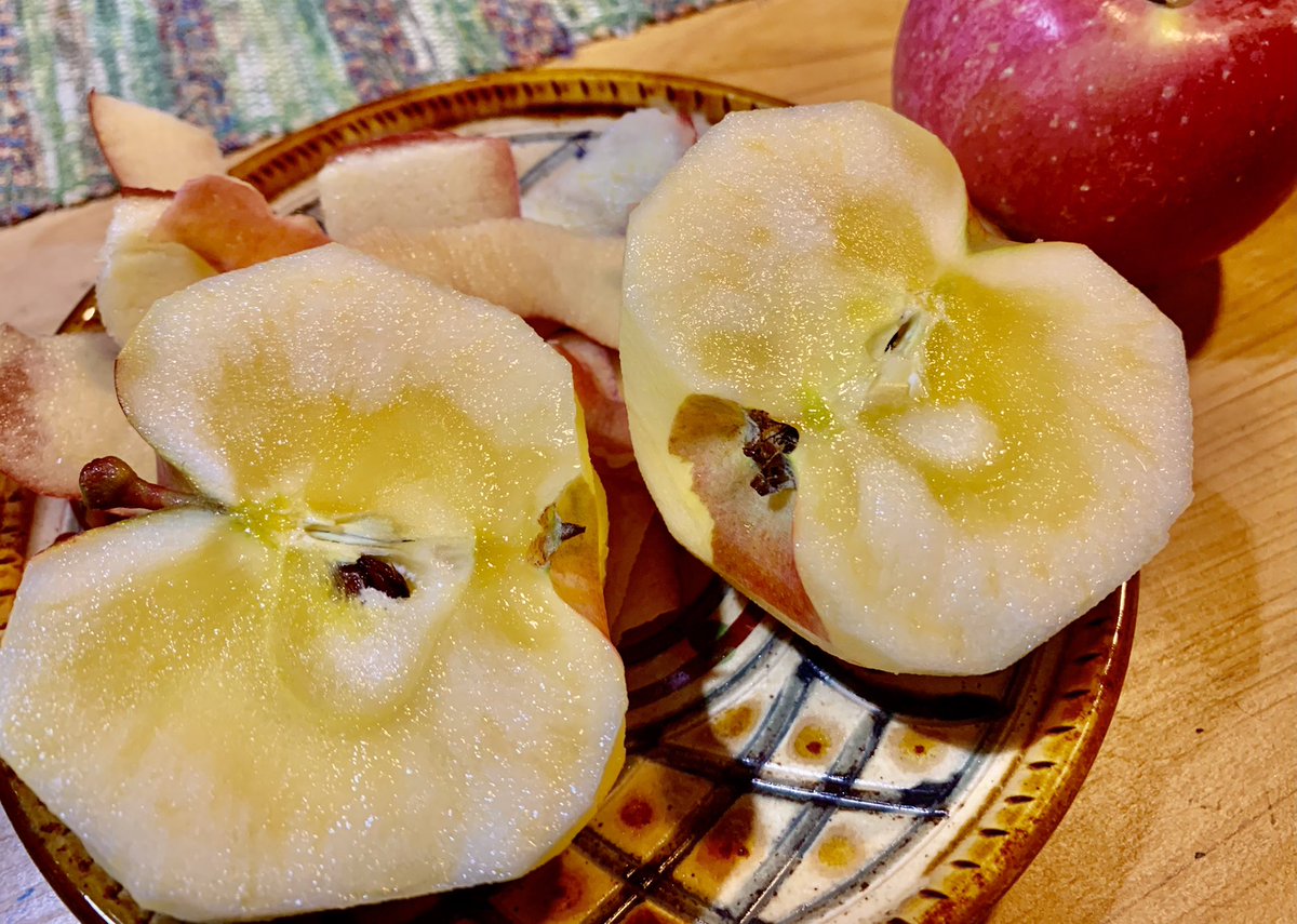 aiNicolu's tweet photo. コロナ下でも許される「蜜」*\(^o^)/* https://t.co/M62jCpHIvi