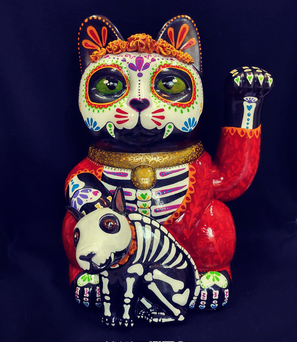 BoutiqueCalacat's tweet photo. “Gatrina con Xolo”modelada y pintada a mano, recuerden que en Calacat podemos hacer todo lo que está en su imaginación.

#catlover #gatos #Calacat #Cats #diademuertos #gatrina #catrina #calaveritadeazucar #cdmx #Coyoacán #hechoamano #hechoenmexico https://t.co/htGYo26wNt