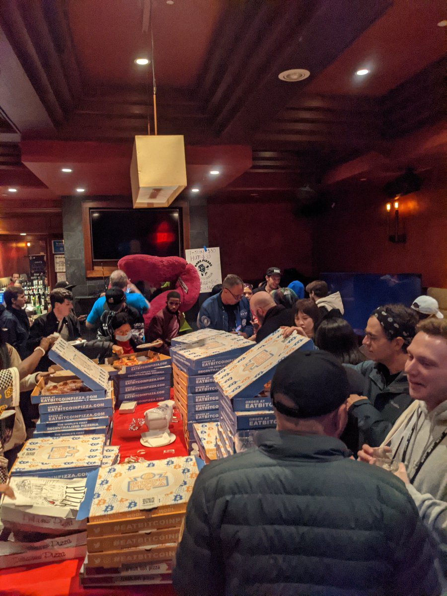 How much bitcoin for all this pizza? <a href="/eatbitcoinpizza/">Bitcoin Pizza</a>