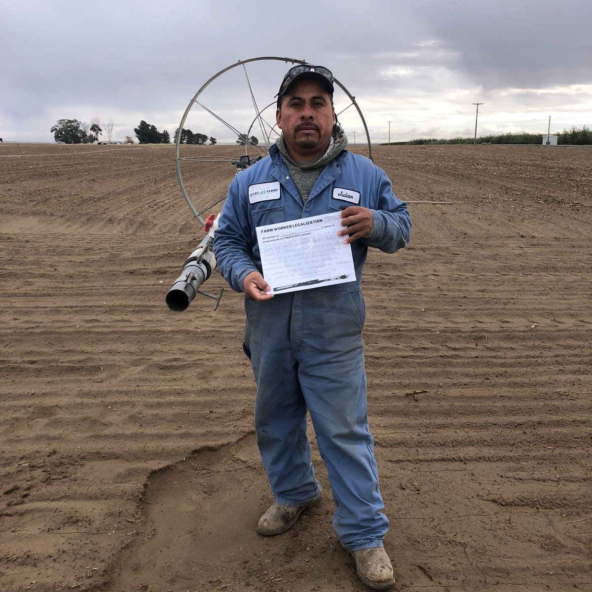 UFWupdates's tweet photo. Julian has been harvesting crops in the US for 20 yrs. He's one of millions of undocumented essential workers in the US. Both of his parents passed away since he’s been here and he didn’t even get to say goodbye to them. Families belong together. #FarmworkerLegalization https://t.co/ZrmtBNO3dZ