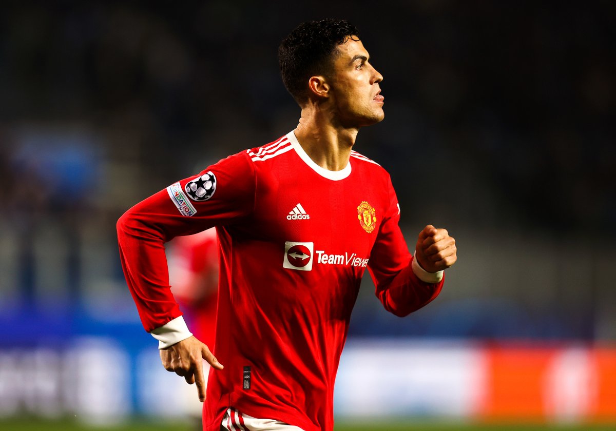 ActuFoot_'s tweet photo. Solskjær : « Cristiano est pour nous ce que Michael Jordan est aux Chicago Bulls. Personne ne peut remettre en question le caractère de ces joueurs. Ils n’abandonnent jamais. » https://t.co/Cw43N3FiSA