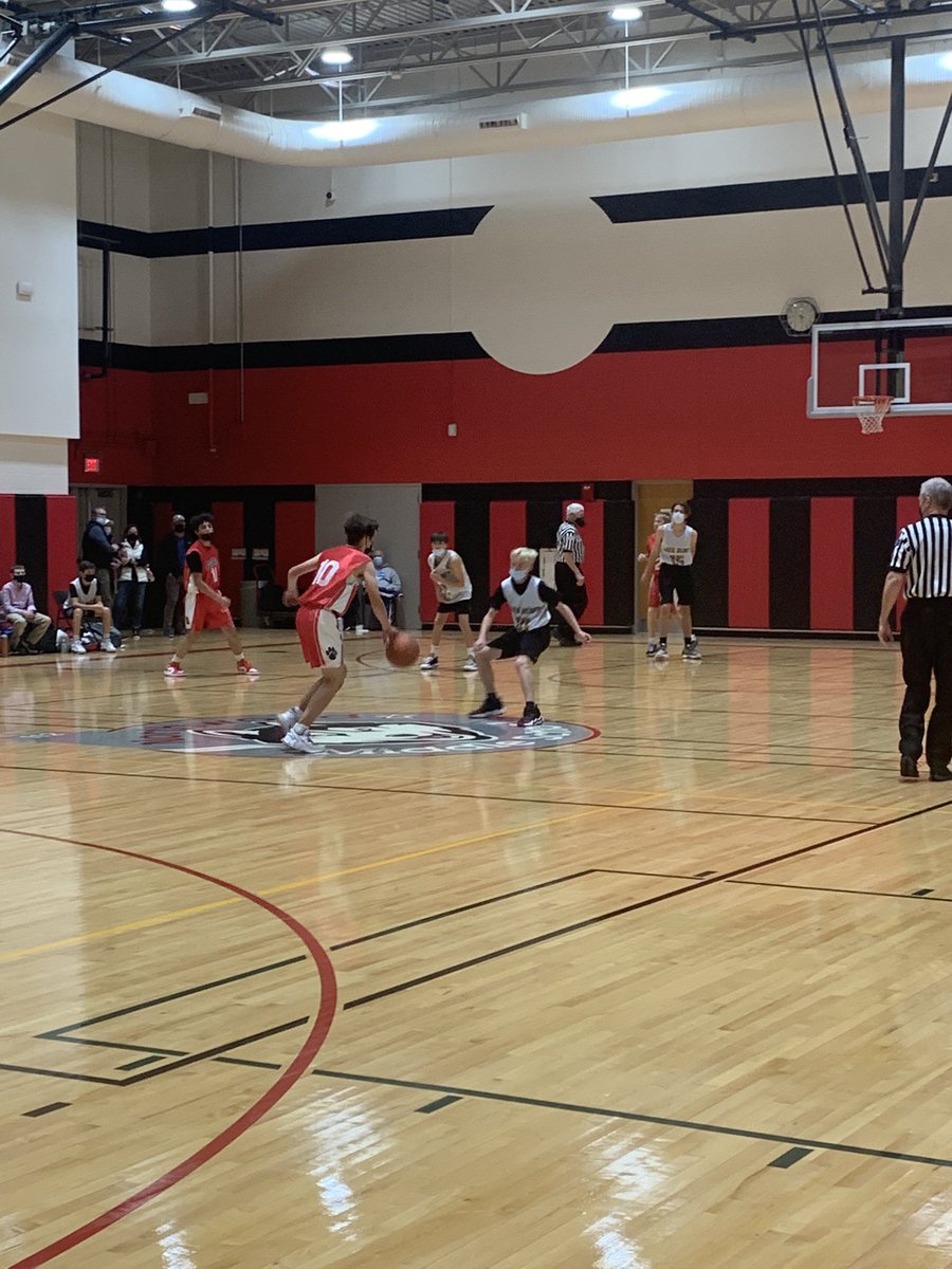First home game of the season was so much fun to cheer for! <a href="/nwhuskies/">Northwood Middle School</a> #NWSpiritSquad