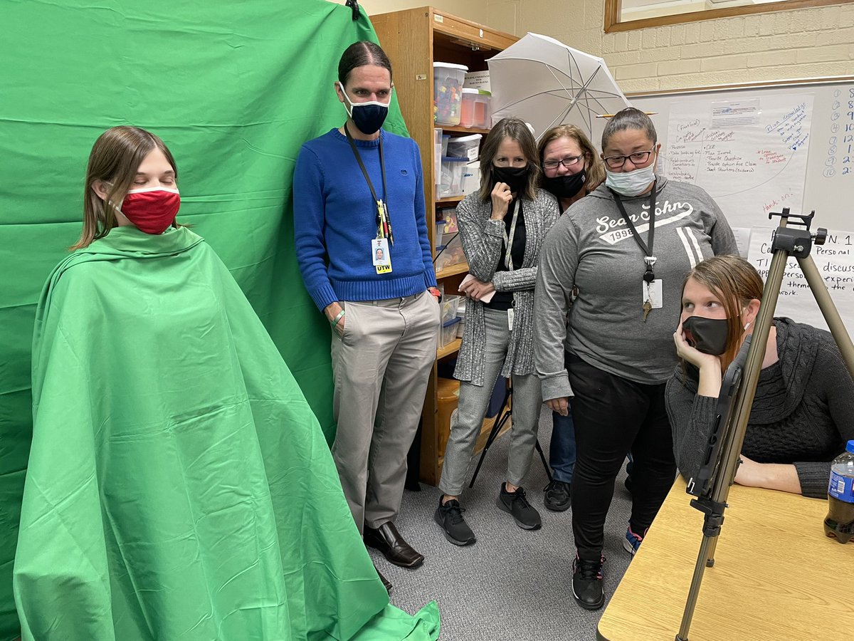 katie_strickert's tweet photo. Social studies teachers explored green screens today as options for their choice boards. Love their curiosity and determination! #dpvils #DigitalLearning #wpsproud https://t.co/KP4Gd8PTfw
