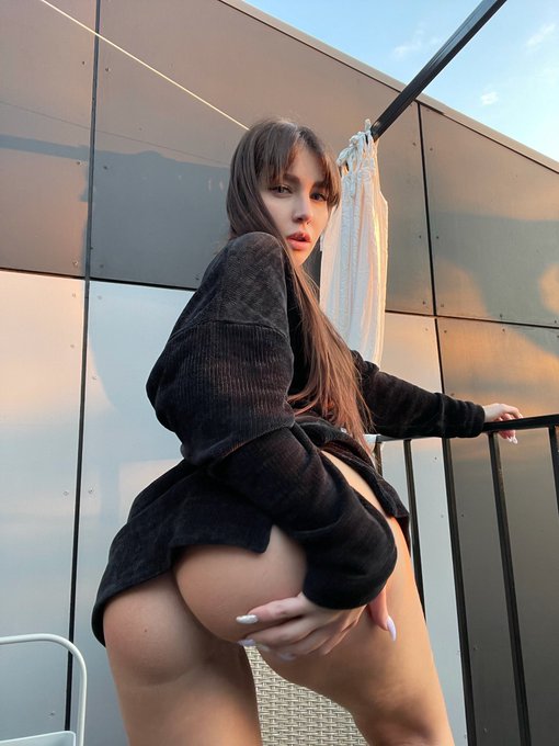 My ass is so fat omg https://t.co/Qb0tbiG30b