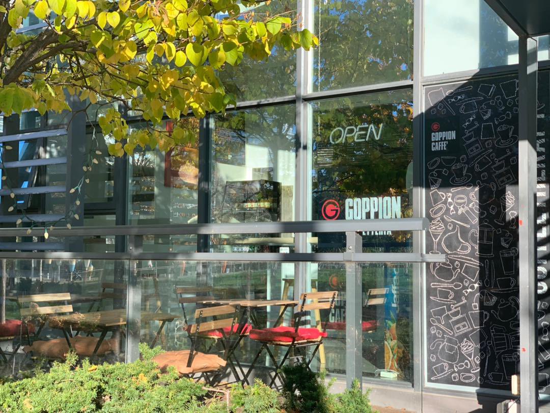 Two years ago, we launched Goppion Caffe in Canada; However, because of the COVID-19 pandemic, we could not move forward with it as we expected. But, Today, We are super excited to announce that we officially opened our coffee shop in downtown Toronto.