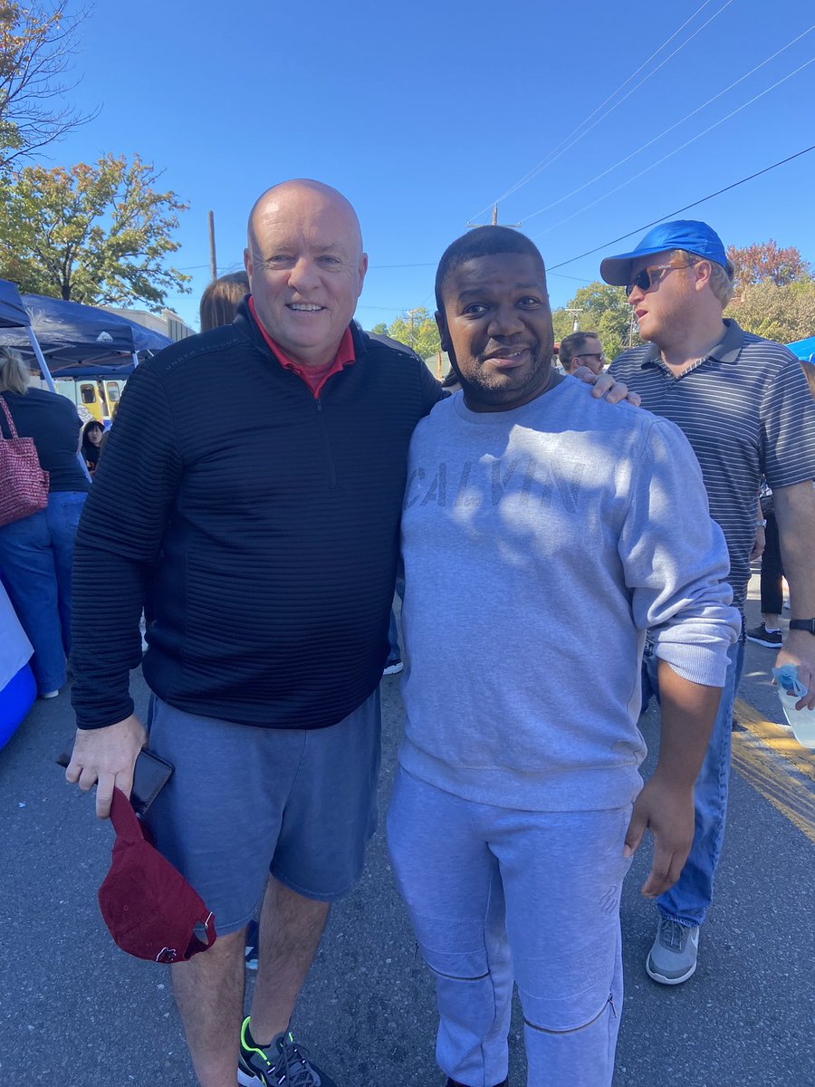 ikarusyouthout's tweet image. Today I voted yes for our schools in LRSD.  It was great to see @MichaelPoore1 at Harvest Fest this past weekend making sure everyone knew to ✅📥 for LRSD Millage Vote 2021.  Today is the last day to vote. Make sure to cast your ballot. #Education #OurSchools #ouryouth @lrsd