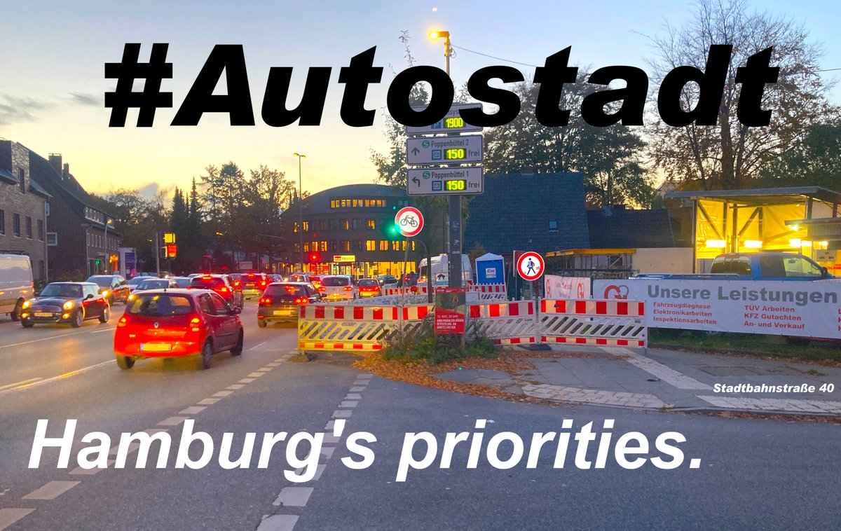 lebenswerteCity's tweet photo. Freie und Autostadt Hamburg präsentiert – das muss diese Mobilitätswende sein, von der immer alle sprechen.

#hhrad #autostadt #POII7FI #moingrote #zeichen254 #zeichen259 #mointjarks #stadtbahnstraße #poppenbüttel #mobilitätswende^ds^ip https://t.co/SOtIUbt6ae