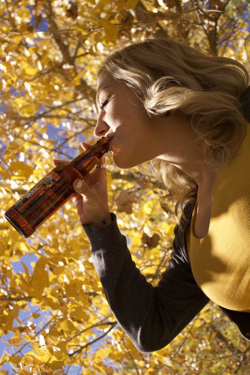 gbbco's tweet photo. The leaves are showing us their beauty and that can only mean one thing: Truckee River Red is now available at both brewpubs today and rolling out to our distributors! 🍁🌤🍻 

#anevadaoriginal #greatbasinbrewing #craftbeer #independent https://t.co/vfnnnJqoPK