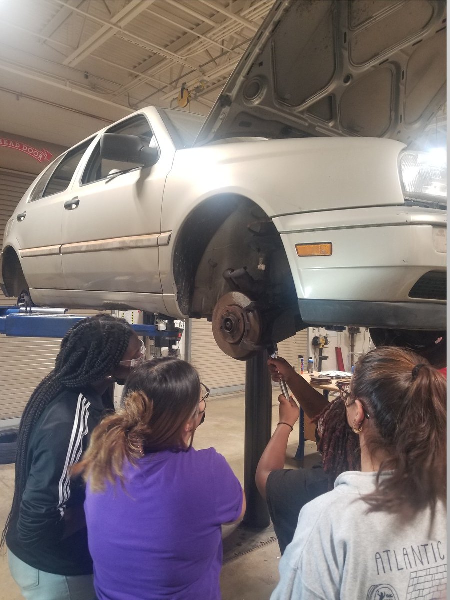 CTEAlexandria's tweet photo. Auto-Tech Students Replacing "Brake Pads"- Learning is fun! 😊🚗 https://t.co/XQOo1RmCzp