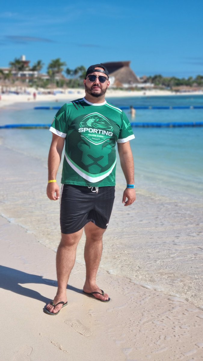 mcsaboia77's tweet photo. @SCCubaeS 
#SCCUBAeS pelo mundo 
#cancun #RivieraMaya #Akumal #Tulum #Ferias #proclubs #FIFA https://t.co/is0AGHD3vX