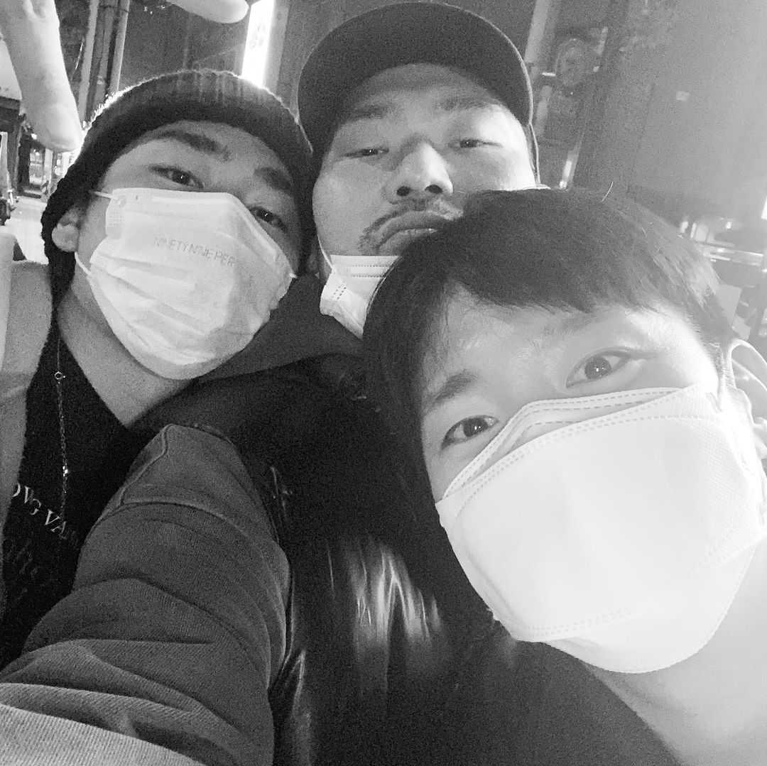 Zico_Square's tweet photo. 잘살구있구..🥲

#지코 #우지호 https://t.co/TaNR9gtG3C