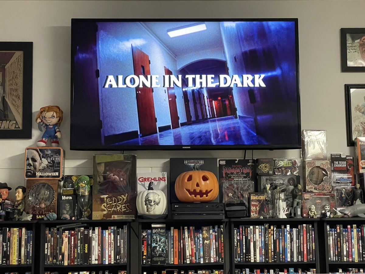LarryDwyer's tweet photo. Rewatching this classic. Haven’t seen it in at least twenty years. #AloneInTheDark #JackPalance #MartinLandau #DonaldPleasence #LinShaye #ErlandVanLidth #TheBleeder #Horror #MutantFam https://t.co/1OVMuqxTUl