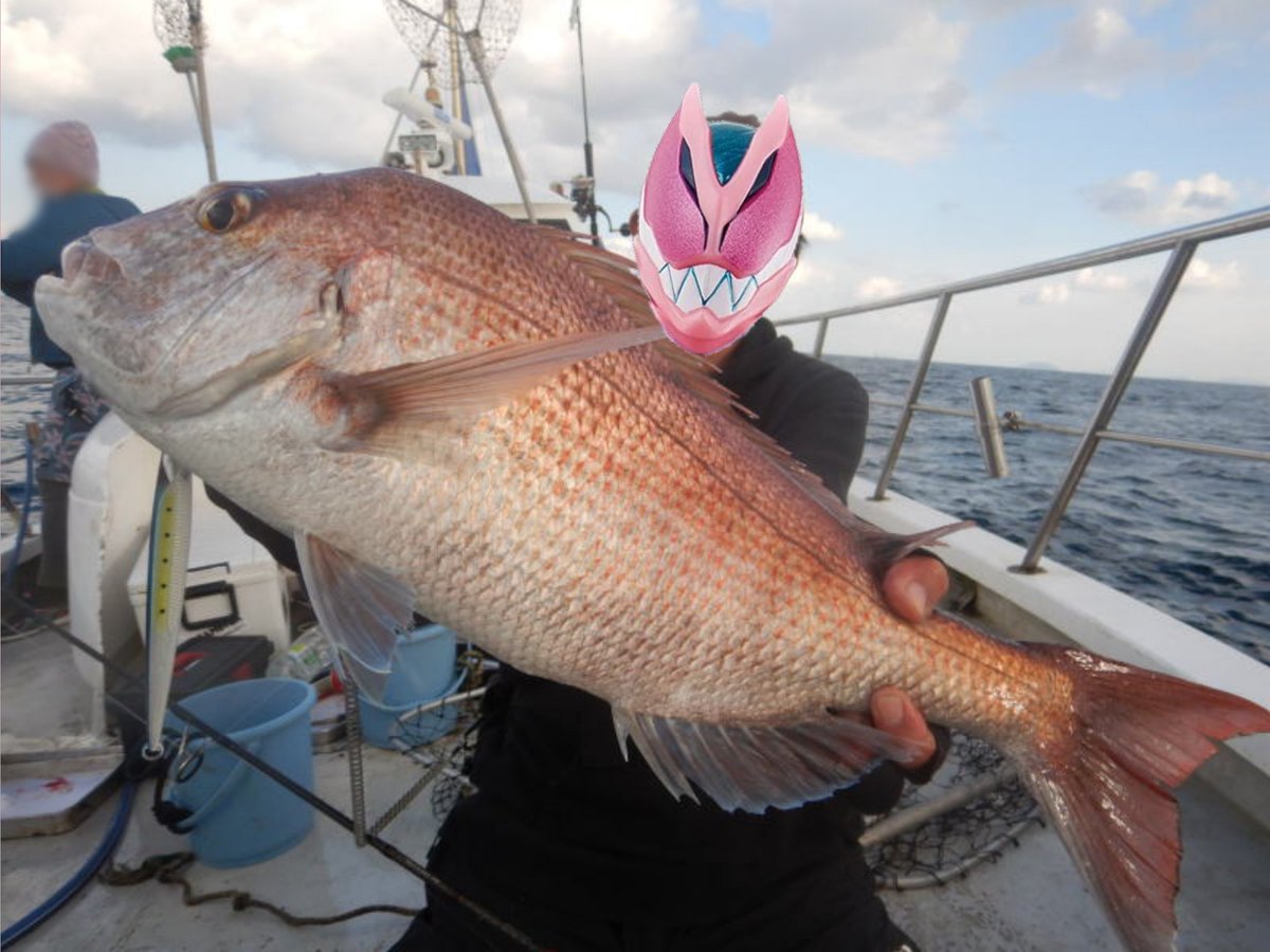 ikatamu's tweet photo. 初オフショアジギング🎣
ベイトタックルで挑んでみた😁✨✨
バンブルズジグでメジロと60cmオーバーの鯛😆🎶✨
ビンビンスイッチでいいサイズのオニカサゴ😃🎵
ジグパラでブリが釣れた😃✌️
#KLASHSP #ジギング  #メジロ #ブリ #鯛 #タイ #オニカサゴ #ジャッカル #メジャークラフト https://t.co/xqELDt8XmB