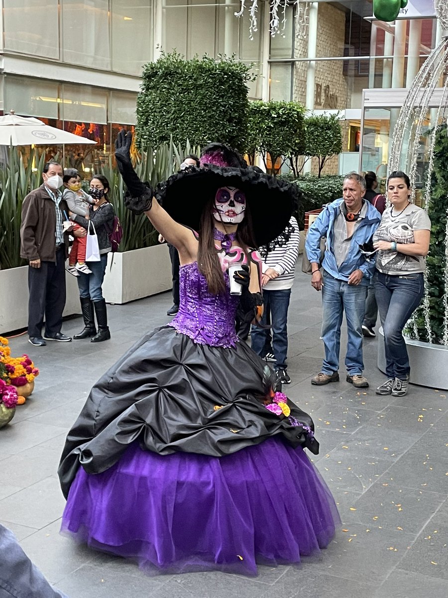 FerrumR's tweet photo. #DiaDeMuertos #AmomiMexico https://t.co/iHvjgxZHrP
