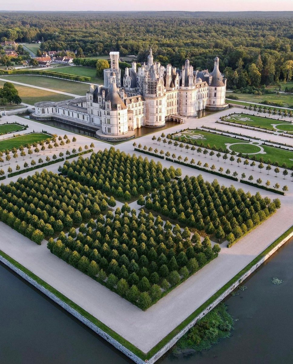 Château de Chambord, France 🇫🇷
📸: stephane_goetz_photography | IG