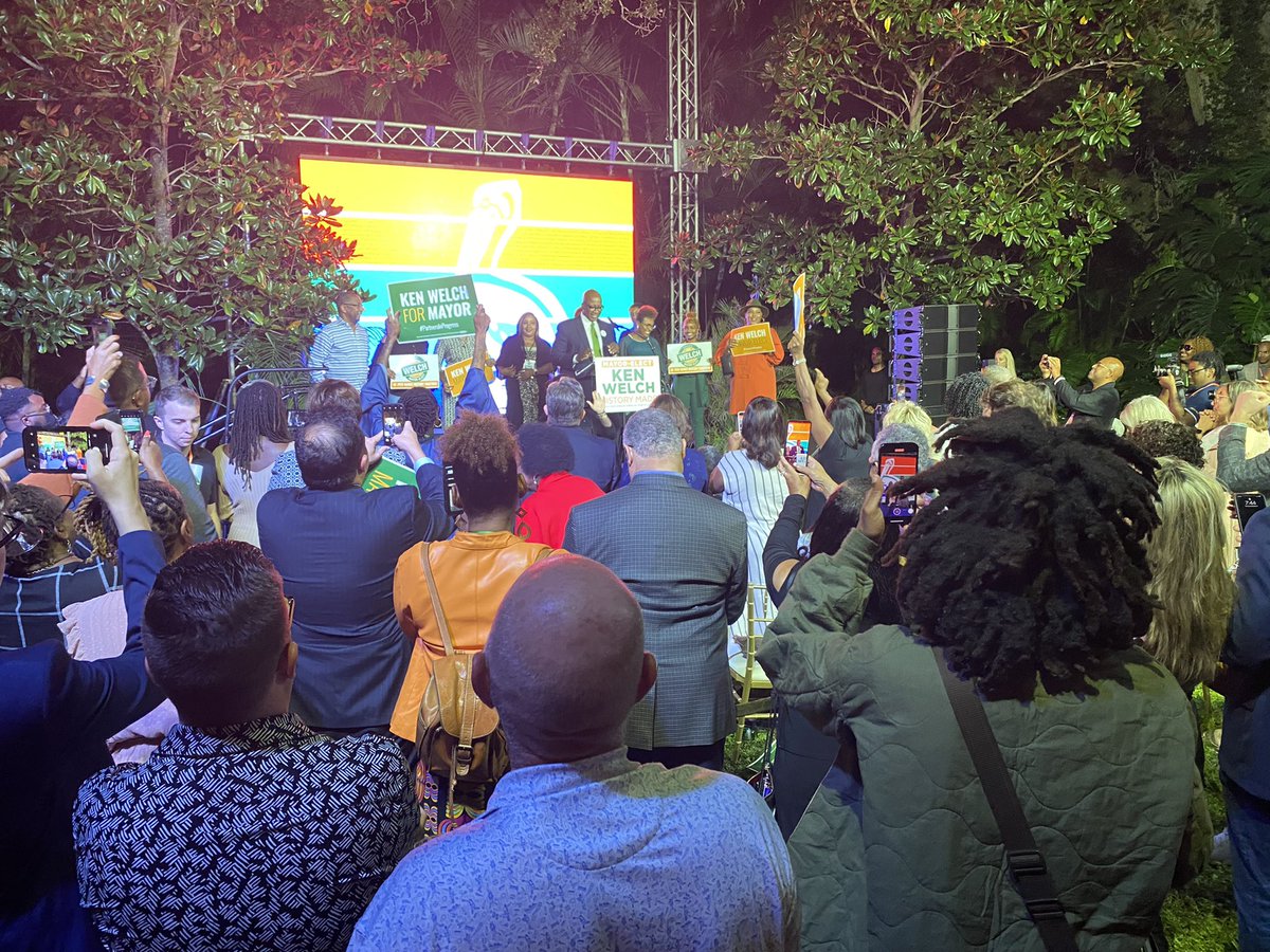 SarahHollenbeck's tweet photo. “This is what @StPeteFL looks like, this is what unity looks like and this is what progress looks like,” @Kenwelch tells supporters upon winning the mayor’s role. He becomes the first black mayor in 118 years in #StPete. #TampaBay #Elections https://t.co/SkVwYRMkj3