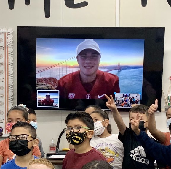 From “Curious George Votes” to discussions on civic engagement, from 3 year olds to 8th grade, in person & on zoom…Our @StanfordFball men were out and about today on Election Day engaging with the community. Never too early to talk civics & never too early to meet your hero!🇺🇸📚