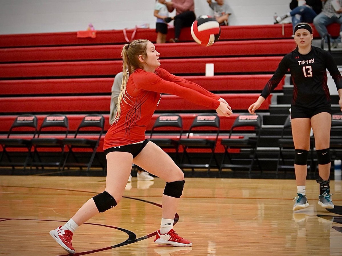 TiptonLadyVB's tweet photo. Congratulations to 3 of our Lady Cardinals for being named to the All-District Team!! @BixlerKenna was named to 1st team, @myraclaas4 was named to 2nd team, and @DiggsGraci was named to the Honorable Mention team. Congrats to all. We are so proud of you. ❤️🖤🏐 @TiptonRVIdist https://t.co/u8YMANkdRM