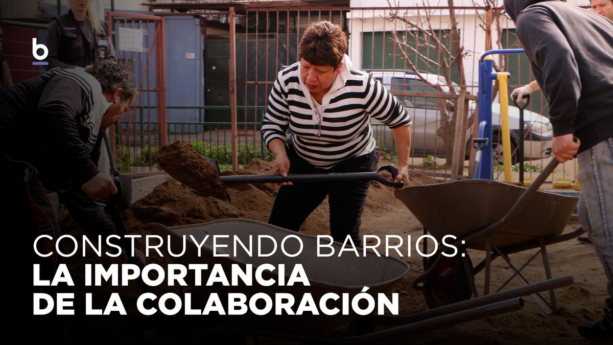 basepublica's tweet photo. #NotasBase | Combatir la desigualdad urbana es la misión de @JuntoalBarrio, la que realiza en colaboración con comunidades, municipios y empresas como @homecenter_cl. Conoce más de su trabajo y cómo transforman territorios en el siguiente video 👉 https://t.co/C2wsayhDkB https://t.co/qXw31L30lt