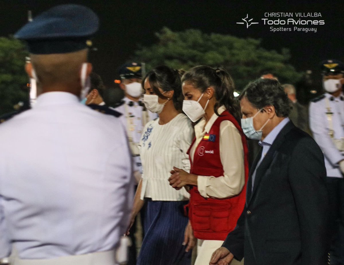 AvionesTodo's tweet photo. Acaba de llegar a Paraguay la Reina Leticia @CasaReal  de España, imágenes de nuestro compañero @christianspott2. @SpottersSUMU @BoliviaSpotter @Spotters_Chile @TorreElDorado @aviacionline @aviacion_al_dia @todonoticias @ABCDigital @clarincom @Transponder1200 @Desde_El_Patio https://t.co/kXmWxxsAsz