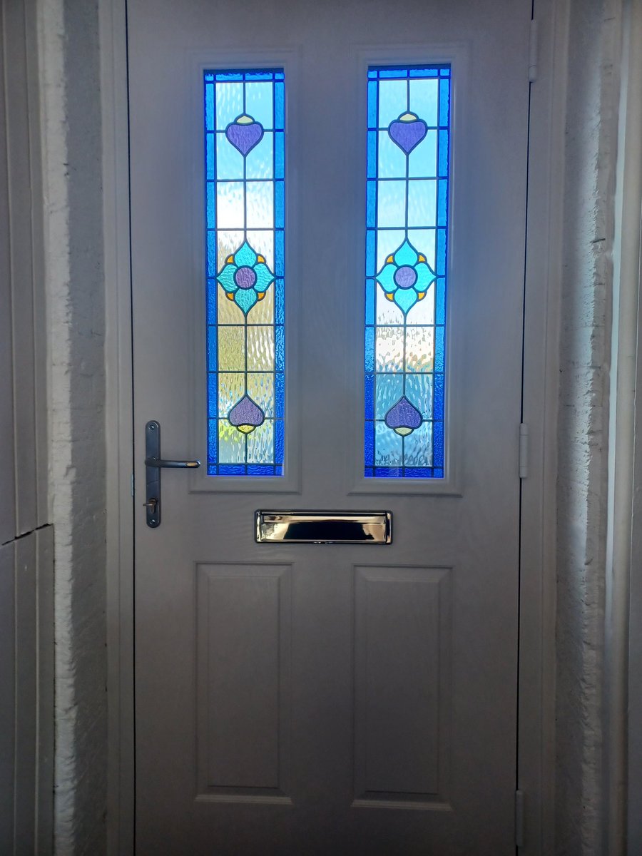 spectrumwindows's tweet image. New blue composite door fitted today, what a stunning door inside and out.  Another great result 👏 👍