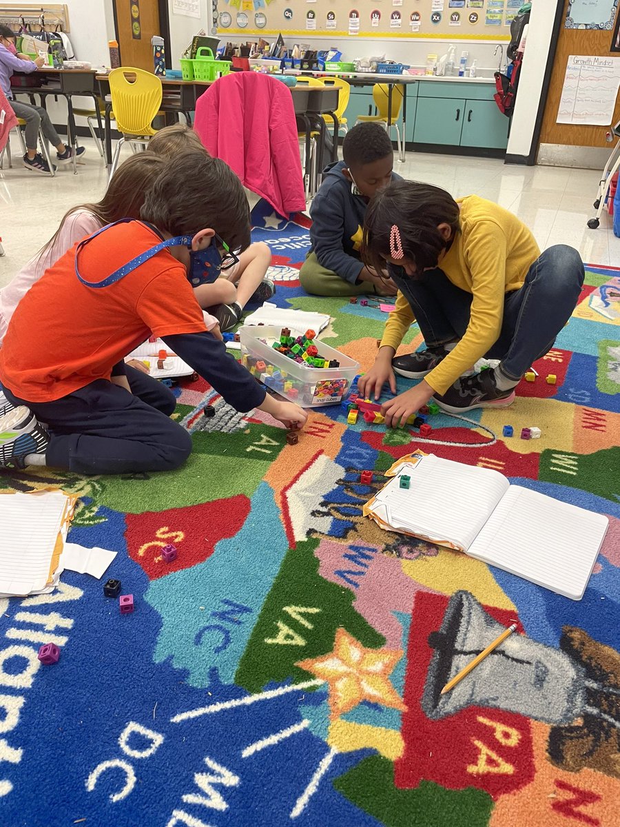 lawanda_estes's tweet image. Using connecting cubes and equal groups to see if numbers are even or odd! #handsonmath #MathInPractice