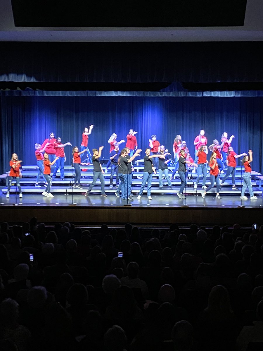 katemetzger63's tweet photo. Impact is starting the concert off #apsactivities https://t.co/NQG0cKRKue