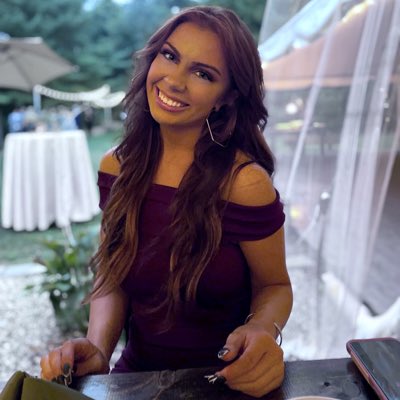 kayteeschmidt's tweet photo. Once a year update https://t.co/3L0AMFOrWr