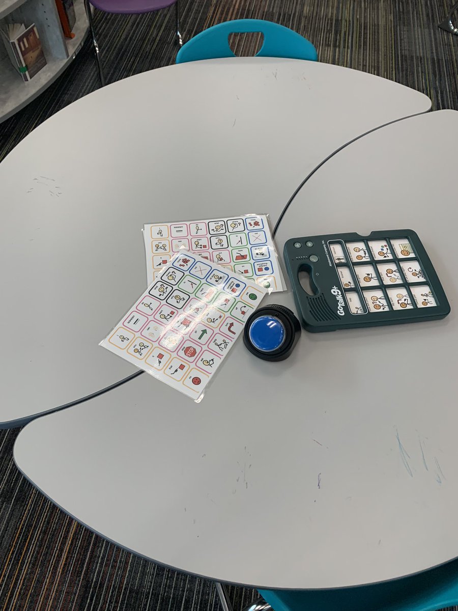 larrys_class's tweet photo. So grateful to Kassadra Johnson SLP for teaching and collaborating with our parents on speech and language at home and school in our part 1 of 3 parent education nights at Fox Elementary. #promise2purpose #KleinACCESS #likeaFox #FOXKleinisd https://t.co/UDwUAQiv6J