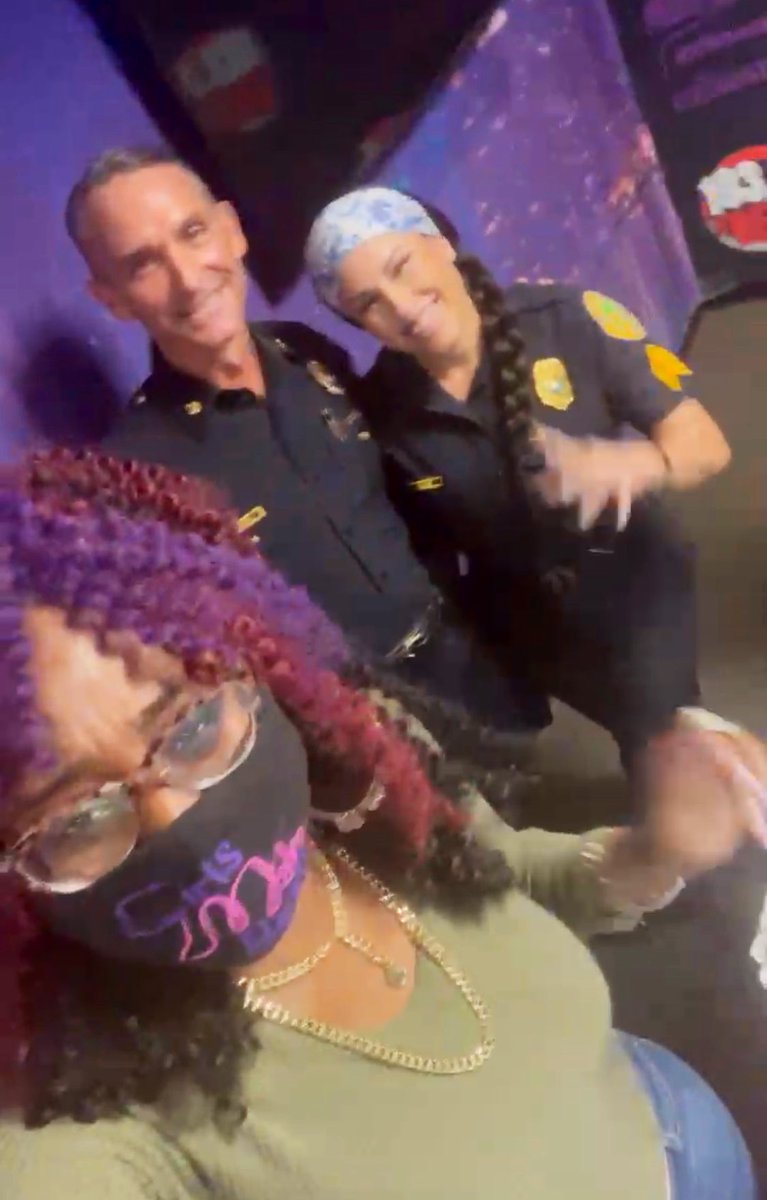 AlbertGuerraMPD's tweet photo. Thank you @enriquesantos and the entire @iHeartRadio family for helping us promote The United First Responders Musicfest 2021.
@therealdjlaz @Stichiz @WIOD @Y100MIAMI Come out &amp; join us #Miami !! @UMusicfest @MiamiPD @CityofMiami   @InBlueBand https://t.co/ftZd9j1Vgc