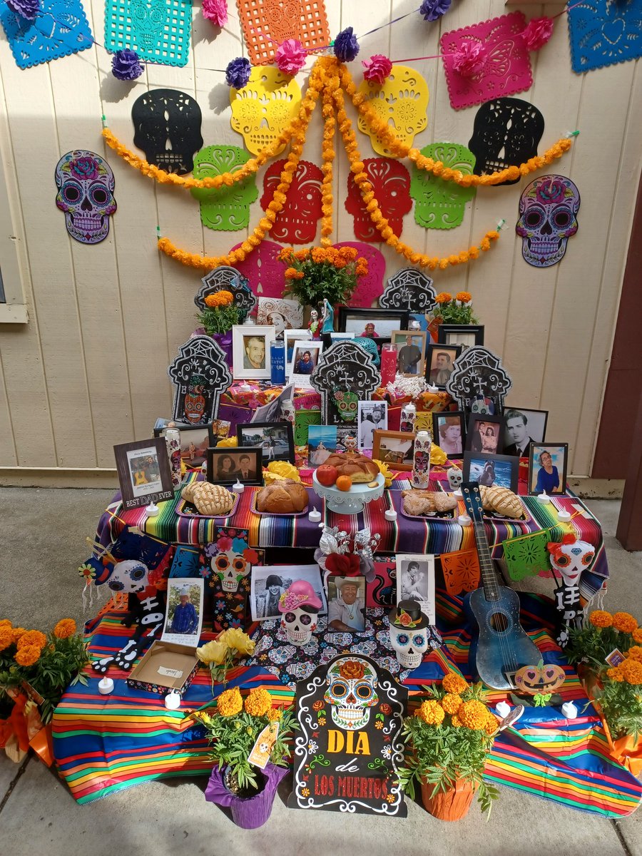MsRockwell7's tweet photo. dia de Los Muertos celebration at B. Gale Wilson today.@MRiveraBGW @BGaleWilson1 https://t.co/XCcz24jqqM