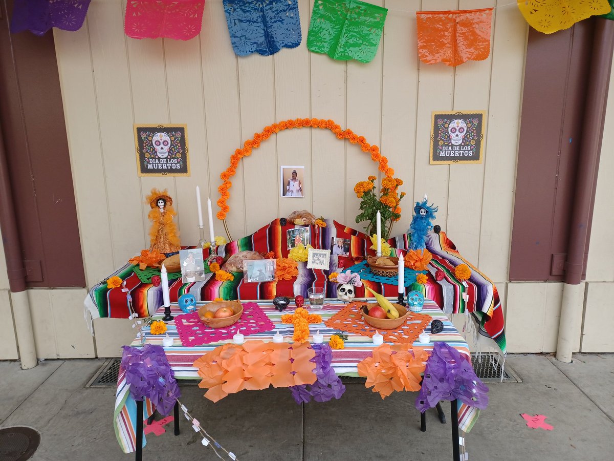 MsRockwell7's tweet photo. dia de Los Muertos celebration at B. Gale Wilson today.@MRiveraBGW @BGaleWilson1 https://t.co/XCcz24jqqM