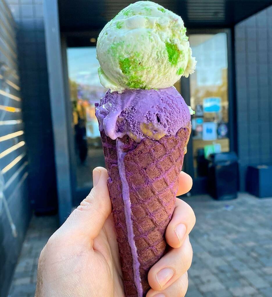 LAFoodie's tweet photo. 🍦😍 @wanderlustcreamery genius Split Single lets you split two flavors in a single scoop 🍨 #venice Ube Malted Crunch & Pandan Tres Leches #wanderlustcreamery always has the most unique flavors 😋 you can’t go wrong 🤤
#ubemaltedcrunch #splitsingle #… https://t.co/ZUIKi9WRVn https://t.co/I52aTz3AJg