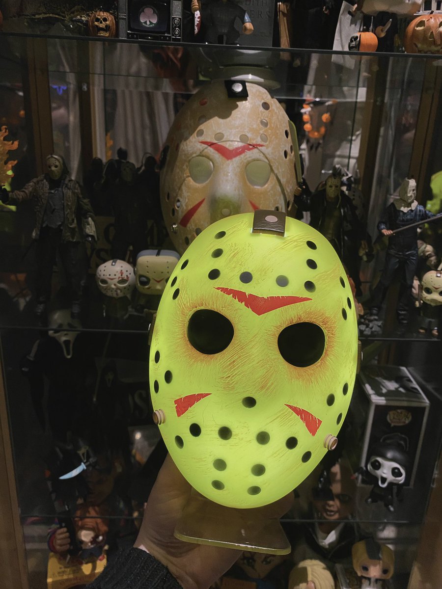 suzannewilsonx1's tweet photo. Obsessed with my new Jason light๐๐ช
#JasonVoorhees #horror #horrorfamily #HorrorFam #horrorcollection #horrorgirl #horrorforreal https://t.co/XCgXj6P7W6