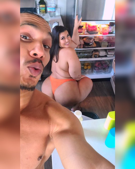 Get you a thick girl that can cook ??, we keep our men fed and happy ? ???????????? @puertorockxxx20