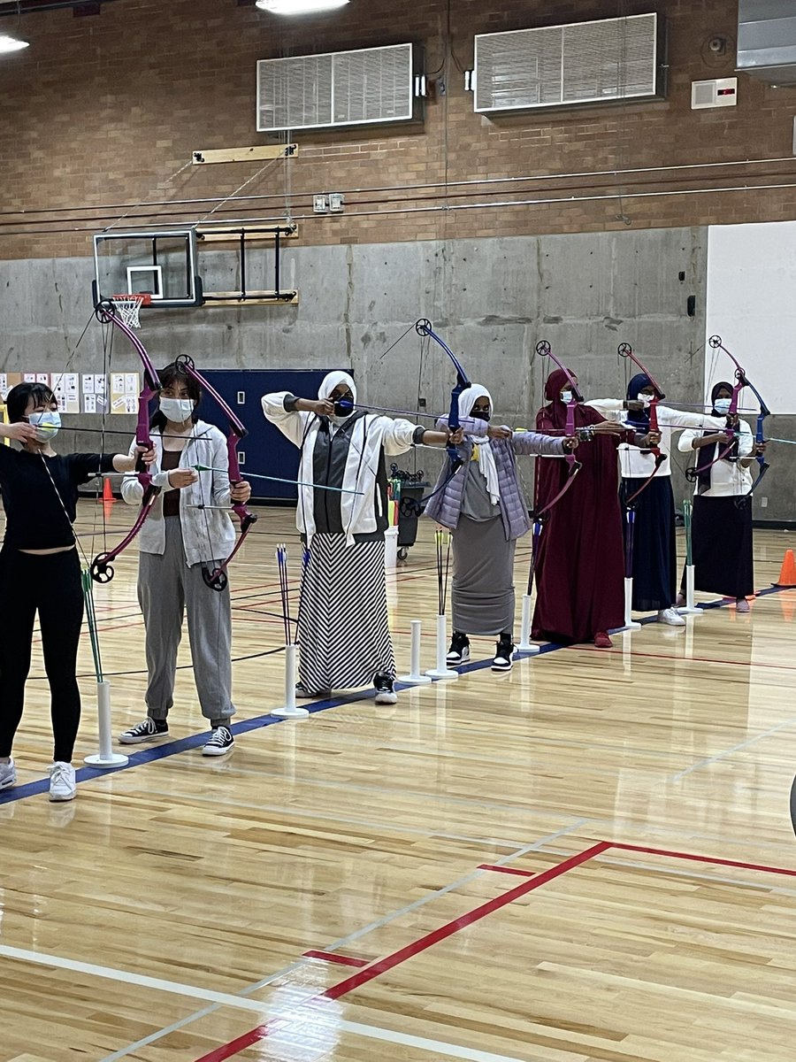 gallowayteri's tweet photo. Look who showed up after school just because …. Archery is fun!! @LHSEagles_Lindb @RealLindberghHS https://t.co/466Mz7wh01