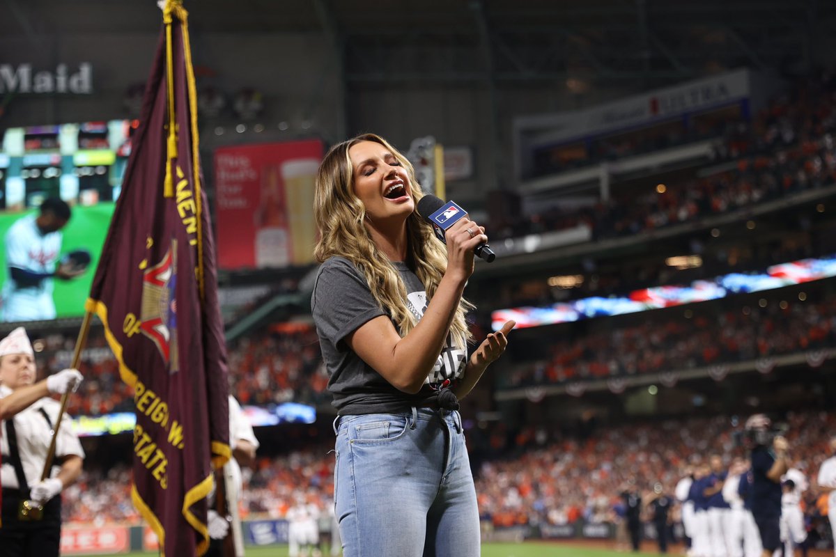 carlypearce's tweet image. Few things are as American and iconic as the World Series… like singing at the @opry , this is one of those things you don’t dare dream — and almost can’t believe when it’s actually happening. Thank you @MLB for giving me the honor of singing the National Anthem tonight. ♥️⚾️