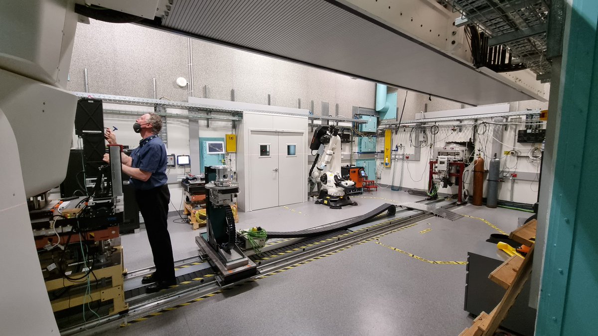 Joseph_Bevitt's tweet photo. Our synchrotron X-rayCT beamtime @ausynchrotron has begun! The first 6 samples are Australian Early Carboniferous tetropod fossils!! So great to be back with the #IMBL team. https://t.co/7b9Xnf6eSx