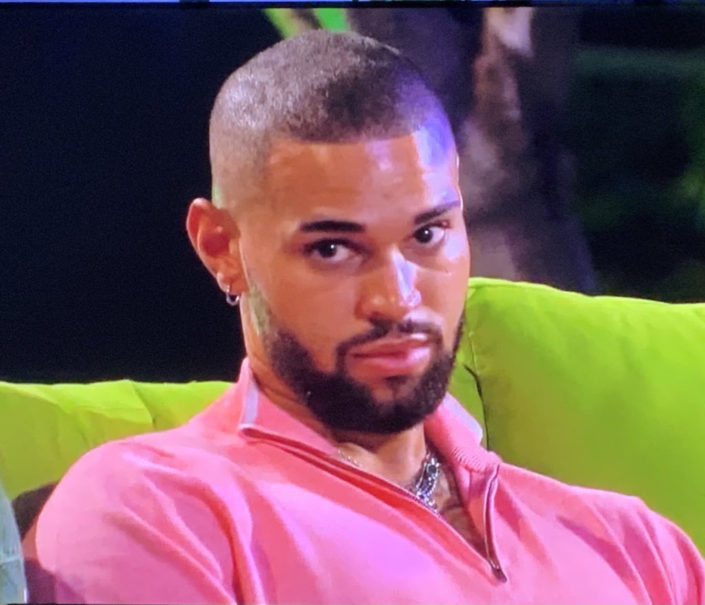 SHanson52's tweet photo. 🎶oh no, oh no, oh no no no no no🎶 #TheBachelorette https://t.co/AGO22FkJeR