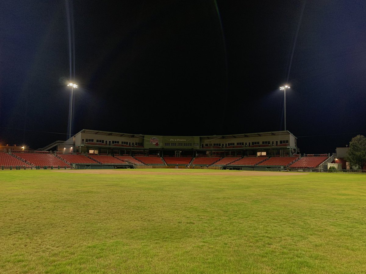 MikeB_Musco's tweet image. Final walk through and light test @RoxBaseball complex tonight. Thank you @Ameresco  for partnering with @MuscoLighting to make this happen #TLCforLED #showtime #playball