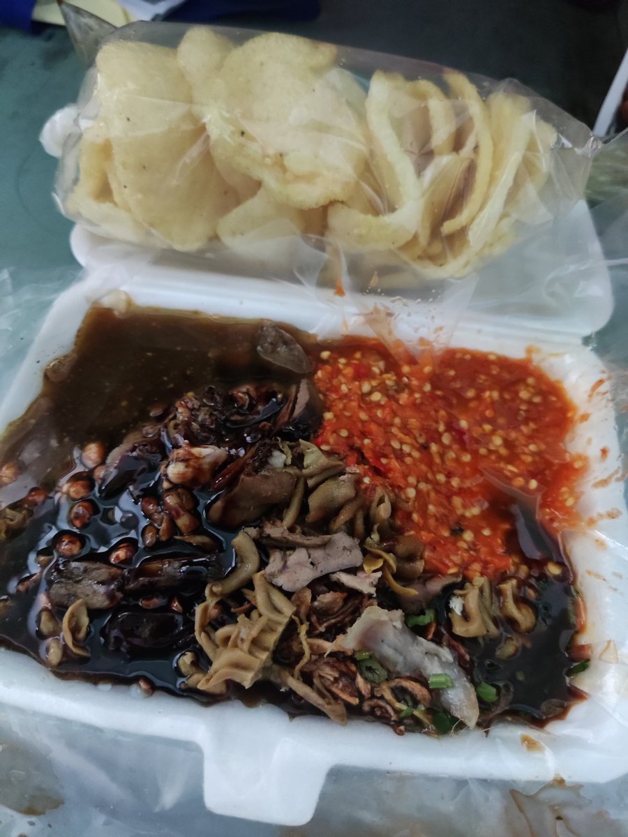 FFOODFESS's tweet photo. Laporrr bubur sambel + kecap sebungkuss fess
Met sarapan chingguuu https://t.co/rv3WOYEk7a