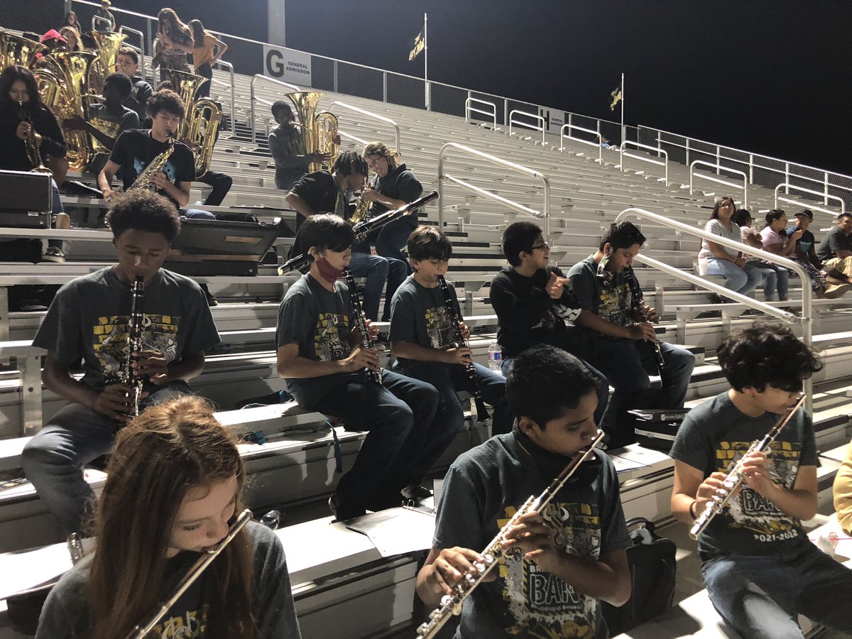 AJBtoroband's tweet photo. Briese vs Barnes is always a good time!
#TuesdayNightLights #GoTorosGo #MusicforAll #AJBFineArts https://t.co/NSokoLkEnr