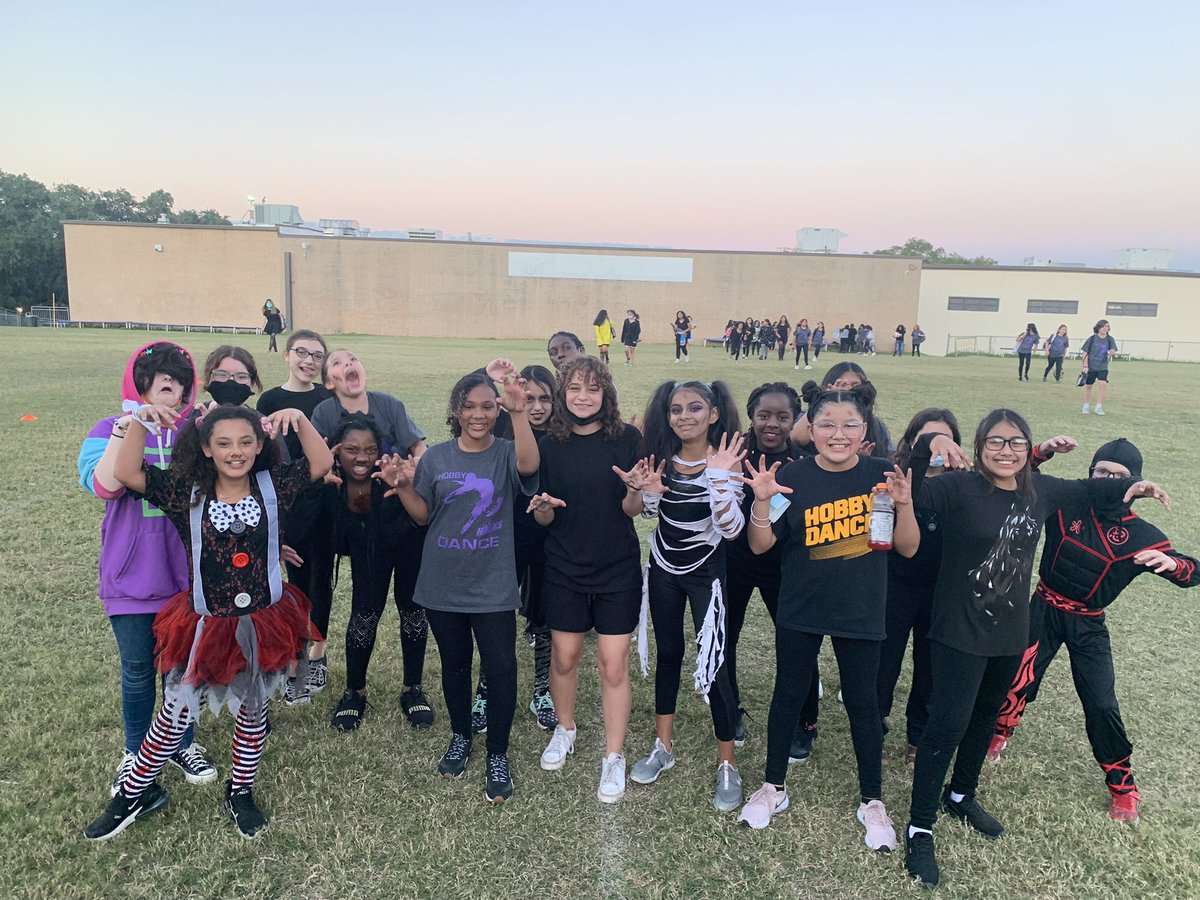 RachCountryman's tweet photo. So proud of these dancers!  #ClarkHobbyDance #FallShow #RootEdHobby #DanceLife @NISDHobby @NISD_FineArts @ElCarranco1 @DrMJohnson1 https://t.co/KJ99RDB2cF