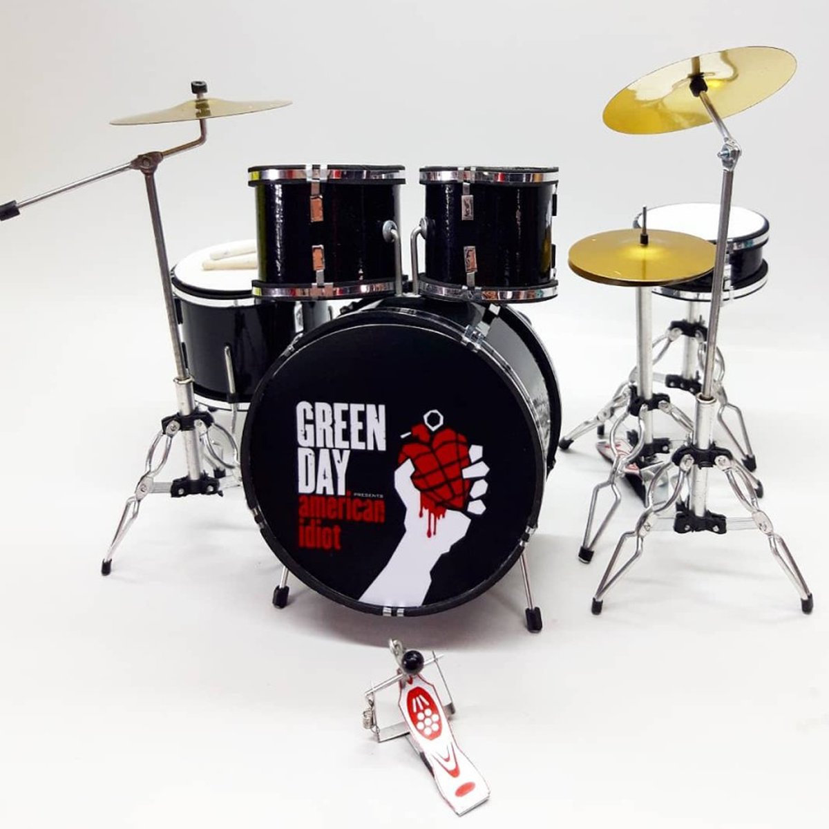 digitalsedayu's tweet photo. Miniature Drum Greenday American Idiot Perfect Music Gift. https://t.co/MSLs76FrFd
#Greenday
#americanidiot
#miniature 
#Guitarist 
#Bama 
#oregon 
#Fairfax 
#Oklahoma https://t.co/edgR8ALlRH