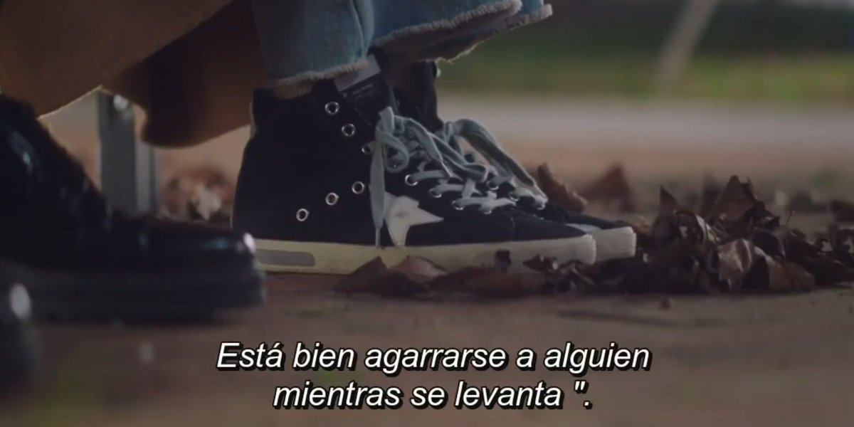 kdramguk's tweet photo. Las frases que salen de este drama son tan curativas, como una caricia a un corazón que necesita escuchar esas palabras, es muy reconfortante eso.
#YouAreMySpringEP4 https://t.co/Ph5FoSJC5B