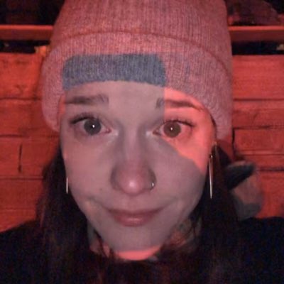 georgina_smi's tweet photo. #NewProfilePic #ToDenver https://t.co/2T9H7WUwM8