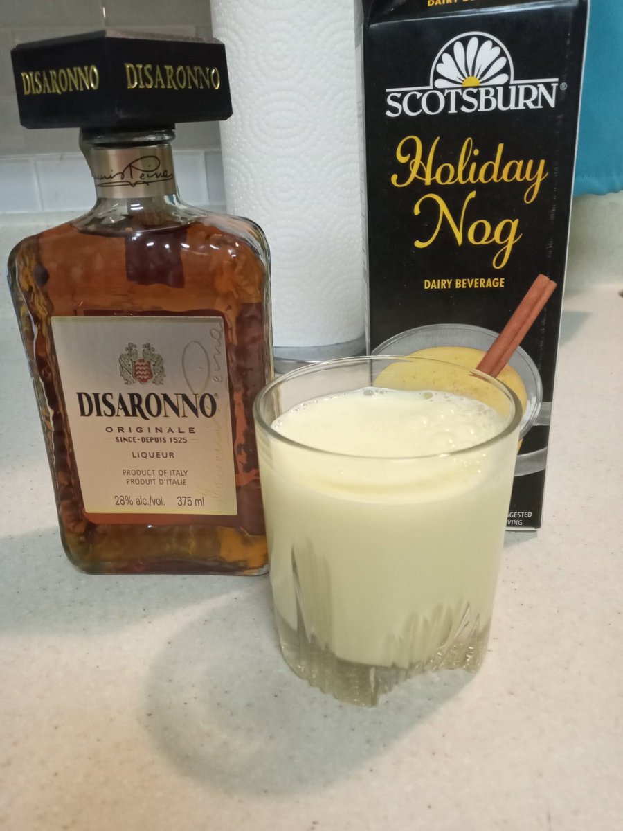 nameisrequired5's tweet photo. Relaxing with this 😋 https://t.co/DZ2I0OAjL5