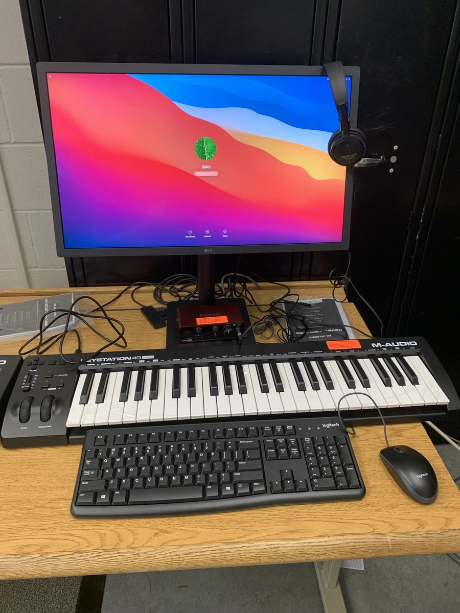 Adelaide_Clock's tweet photo. Exploring the world of music production this school year with 7th &amp; 8th graders! #musiced https://t.co/3eguxITIg5