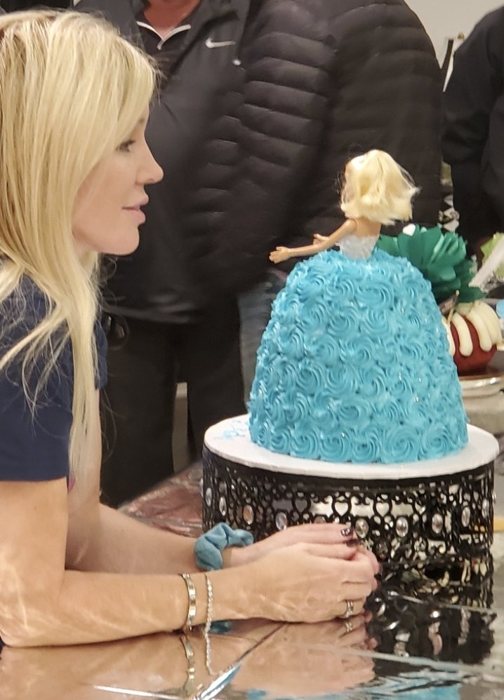 Look at my wife @MrsScottBaio. She's reliving a childhood moment that she never had. She made sure our daughter Bailey had a fairy tale @Barbie teen birthday cake.