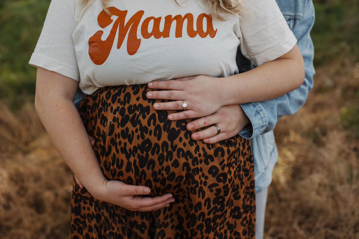 kylabethhh's tweet photo. Maternity photos you’d expect… https://t.co/WpaZLi3rFP